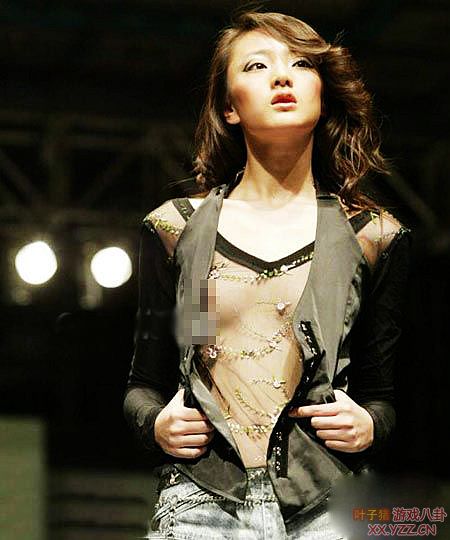 女星抛半球露底走光照大揭秘